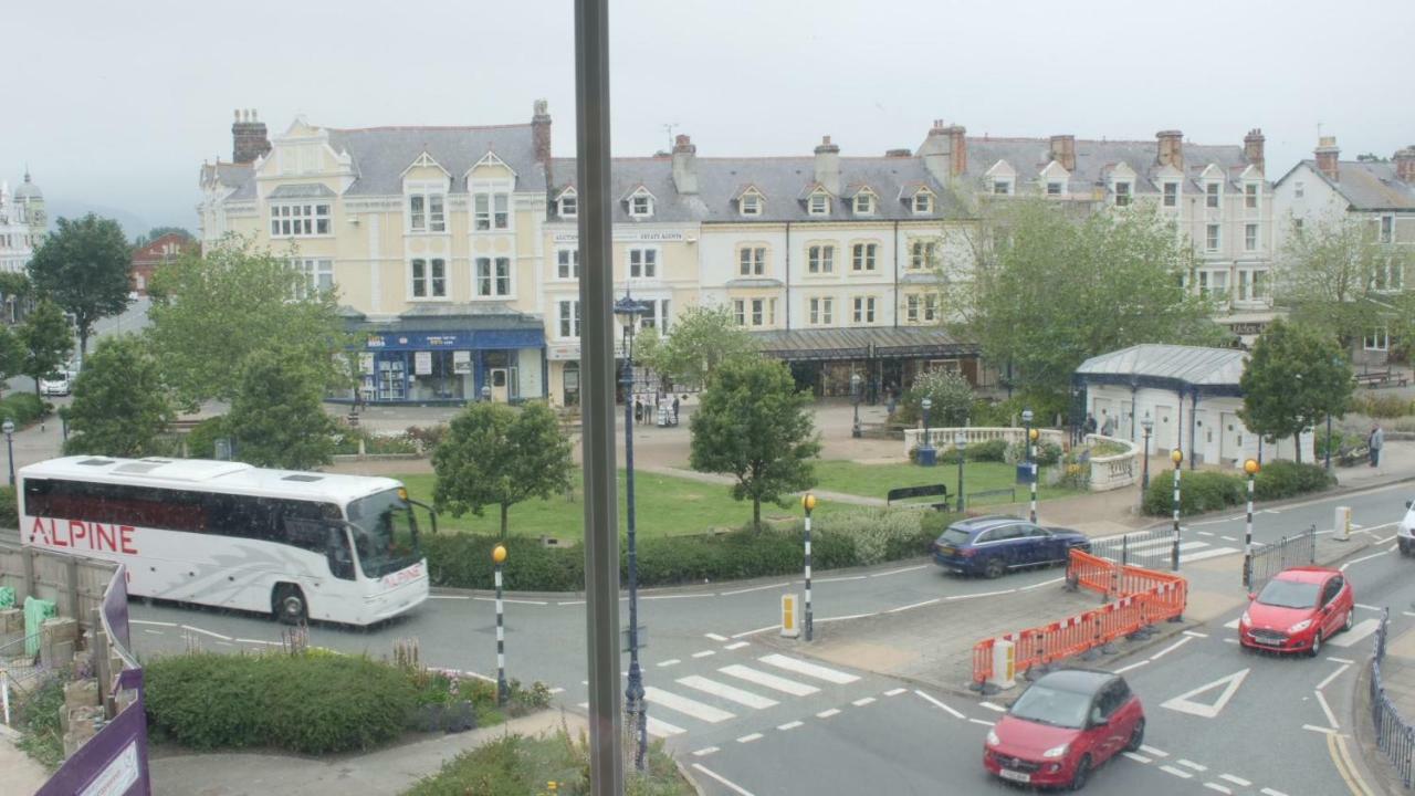 The Broadway Hotel Llandudno Zewnętrze zdjęcie